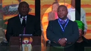 Was the Mandela memorial interpreter a fake?