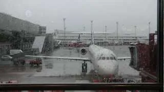 SAS MD-82 Takeoff IN BAD WEATHER! Stockholm Arlanda to Venice Marco Polo [1080pHD]