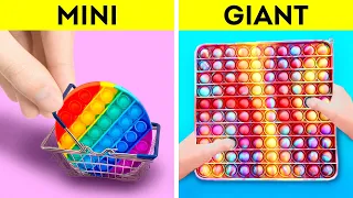 MINI POP IT VS. GIANT POP IT! || Cool DIY Crafts For Bored Kids And Parents