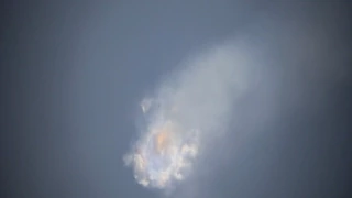 Incredible Close Up Footage of Falcon9 CRS-7 Explosion