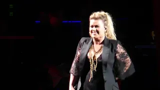 Kelly Clarkson - "Skip This Part" Banter - Chemistry - Las Vegas Engagement