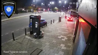 Stamford Hill North London 4 men with balaclavas emptied a silver store in 2 minutes.