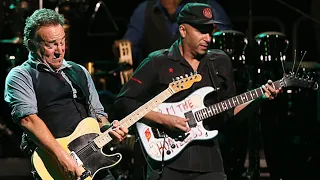 Bruce Springsteen w Tom Morello - Highway To Hell - live @ Perth Arena 2014