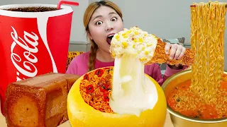 MUKBANG 하이유의 대왕 통치즈 치킨 스팸 신라면 볶음면 먹방! Giant Size Cheese FRIED CHICKEN AND FIRE NOODLES | HIU 하이유