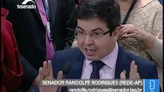 Randolfe Rodrigues dá uma aula para ministro da Educação de Bolsonaro