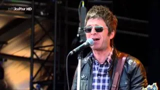 Noel Gallagher`s High Flying Birds - Everybody's On The Run @ Isle of Wight 2012 - HD