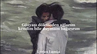 Kahraman Deniz - Böyle Sever (Lyrics/Sözler)