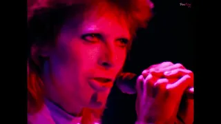 Moonage Daydream [David Bowie - All the Young Dudes (live)]
