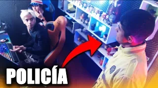 LA POLICIA VIENE A MI CASA MIENTRAS JUEGO FREE FIRE Y SE LLEVAN PRESO A YOLO *todo quedó grabado*