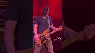 Keanu Reeves with Dogstar the new song "Breach " very rocking 🎸❤️ 😘