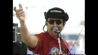 Primus - "Jerry Was a Race Car Driver" and "Tommy the Cat" Live on MTV Daytona Beach Jam '92