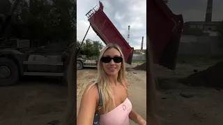 Устроилась на стройку! Смотреть до конца 🤣 #milash #пранк