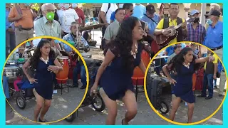 ES UN HECHO LA SANTANECA ES LA NUEVA REINA DEL BAILE DE LA PLAZA LIBERTAD