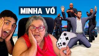 ENSINEI MINHA VÓ A JOGAR GTA 5 (o que aconteceu?)