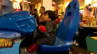 Chuck e Cheese Racing