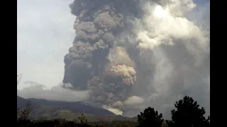 Eruzione Etna, caduta lapilli in mare