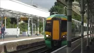 Southern Electrostar 377-464 arriving at Hove Station