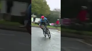 Pro cyclist goes full send cornering in the rain 👀