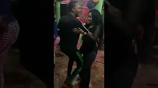 malanga bailando con la rubia