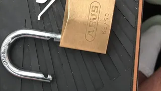 (39) Abus 65/50 padlock picked