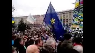 8 декабря 2013 г., 12:37 Евромайдан, гимн Украины.