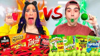 PROBAMOS LOS DULCES MAS ÁCIDOS Y PICANTES DE TODO EL MUNDO 😰🔥 | Karla Bustillos