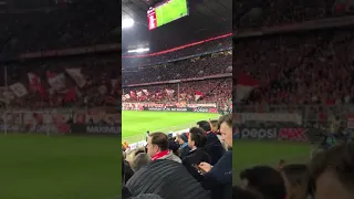 FC Bayern fans chant - Wir sind ein ganzes Leben für dich da / Nek - Laura non c'è cover