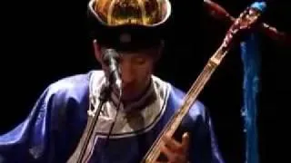 Mongolian Overtone Singer, amazing