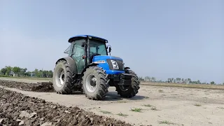 SOLIS 110 HP REVIEW IN ENGLISH AND GYPSUM SPREADING IN FIELDS.#kisanektazindabad #canclefarmlaws