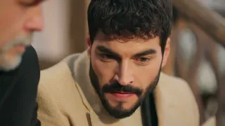 Hercai 4159 Miran y Hazar miran las fotos de la infancia de Miran