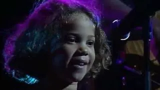 Wow Live Victor Wooten and his Daughter Kalia on Bass and Voice... Unique and Rare