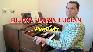 I Sing The Birth Was Born Tonight - Organist Bujor Florin Lucian playing on the Yamaha Electone D-80