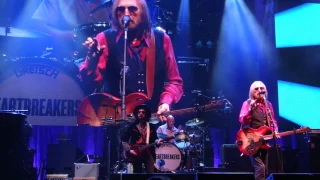 9 Don't Come Around Here No More TOM PETTY & THE HEARTBREAKERS June 9 2017 PITTSBURGH PA PPG ARENA