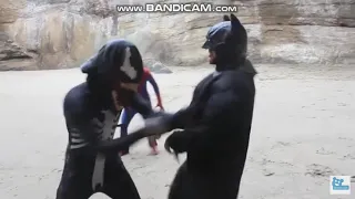 Spiderman vs Venom vs Batman vs Hulk Superhero Battle Death Match! Tropical Island Fight