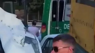 ДТП с участием 11 машин и троллейбуса  на улице Офицерской в Краснодаре