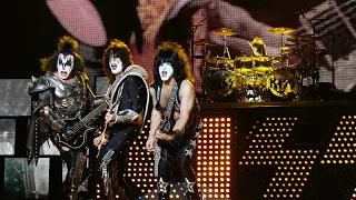 Kiss - I Was Made For Lovin' You. O2 Arena, London