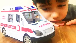 Kaan Aras ışıkları yanan ambulans oyuncağını kaybetti