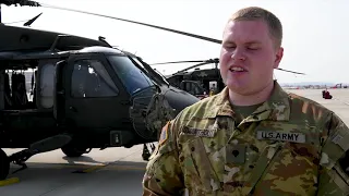 UH-60 Black Hawk Crew Chief (2019) 🇺🇸