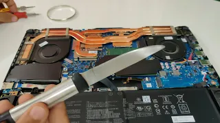 103 ° CPU Temp 🥵 - Changing my Asus TUF A15 Laptop Thermal Paste & Cleaning 😬