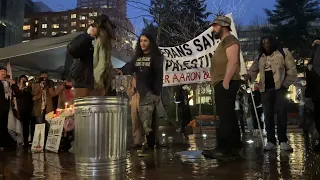 Veterans Burn Their Uniforms at Vigil for US Airman Aaron Bushnell