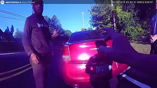 Trooper dragged by fleeing car during traffic stop (Full video)