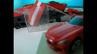 Mācāmies krāsas ar "Hotwheels" automašīnām(bērniem latviešu valodā)