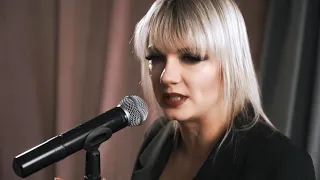 Елена Смолёва - Война