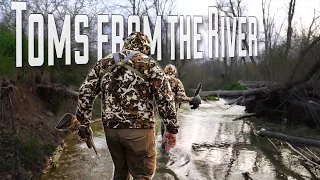 Wading a RIVER pays off BIG| Turkey Hunting Indiana