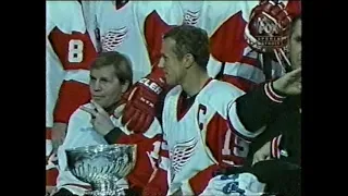 Detroit Red Wings 1998 Stanley Cup Banner Raising Ceremony