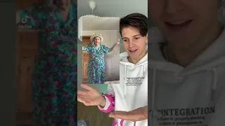 Бабушка сняла под Симбу 😨 #shorts