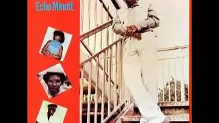 ECHO MINOTT - Living in the ghetto (Jammy)