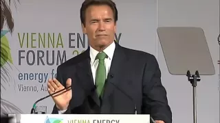Arnold Schwarzenegger speaks at the Vienna Energy Forum 2011