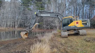 Dredging The Pond To Fill In The Borrow Pit!