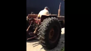 IH 674 tractor